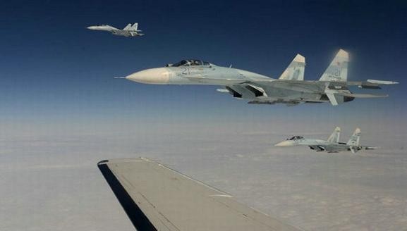 Máy bay chiến đấu Nga tiếp tục diễn tập quy mô lớn giáp Ukraine ảnh 1