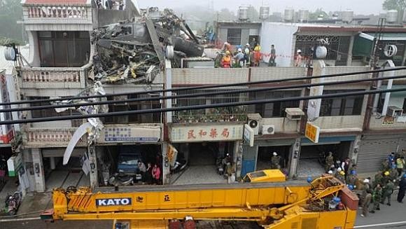 Siêu trực thăng Đài Loan vừa nhận từ Mỹ bị rơi tan tành ảnh 1