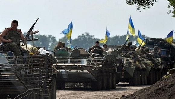 Ukraine: Cảnh sát nổ súng tự do, quân đội bắt người không lệnh ảnh 1