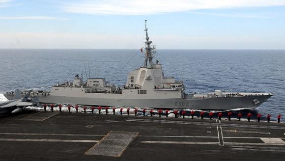 Chiến đấu cơ Nga "dằn mặt" chiến hạm NATO trên biển Đen ảnh 1