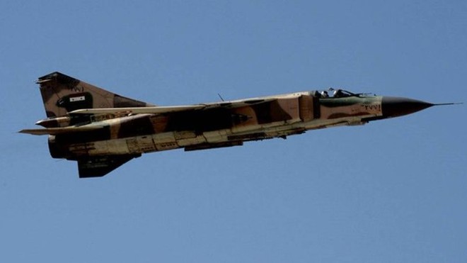 Tiêm kích MiG-23 của SAA rơi gần căn cứ quân sự Mỹ ở Đông Syria ảnh 1