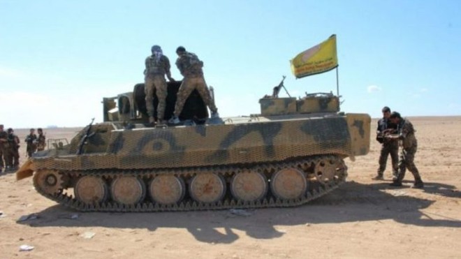 Bộ lạc Syria trục xuất SDF khỏi một thị trấn ở Deir Ezzor ảnh 1