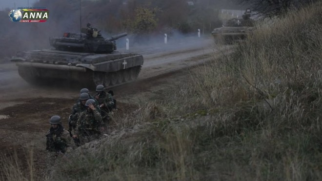 Armenia triển khai xe bọc thép cho trận chiến quan trọng ở Shusha ảnh 1