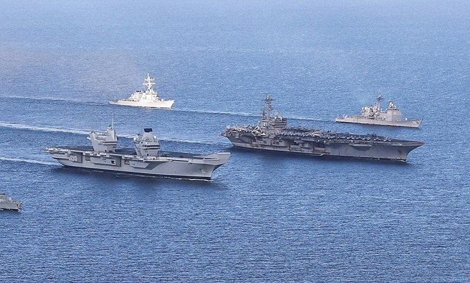 Đàm phán Nga-Mỹ thất bại, hai tàu sân bay NATO áp sát bờ biển Nga ảnh 1