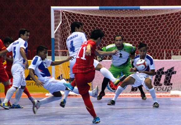 Tuyển thủ Futsal VN lệch khớp vai trong trận đại thắng Phillippines ảnh 1