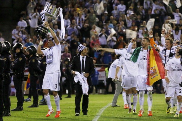 Chùm ảnh: Real Madrid mở đại tiệc đón Cúp Nhà Vua ảnh 10