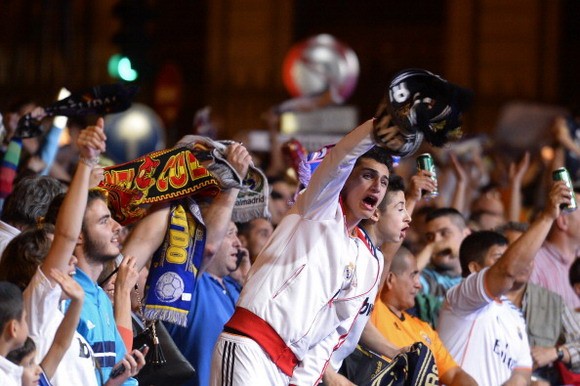 Chùm ảnh: Real Madrid mở đại tiệc đón Cúp Nhà Vua ảnh 11