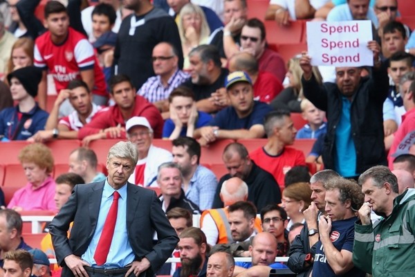 Arsenal thảm bại, HLV Wenger vẫn bảo thủ ảnh 2