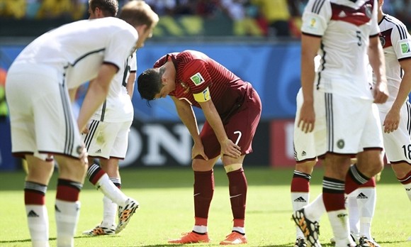 Thảm họa với ĐT Bồ Đào Nha: Ronaldo rút lui khỏi World Cup 2014 ảnh 1