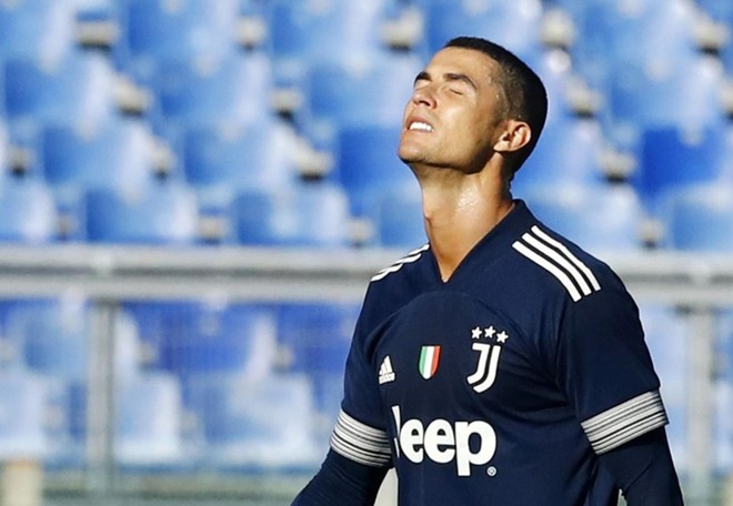 Vì sao Juventus bỗng muốn bán Ronaldo? ảnh 1