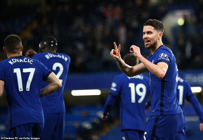 Thắng nghẹt thở Leicester, Chelsea lên top 3 ảnh 3