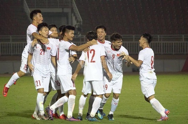 Bóng đá Việt Nam sớm gặp lại Thái Lan đầu năm 2022 ảnh 1