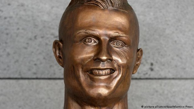 Bức tượng Ronaldo ở Ấn Độ gây tranh cãi ảnh 2