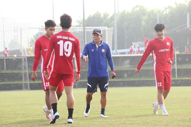 Cựu trợ lý HLV Park Hang-seo gia nhập Viettel FC ảnh 1