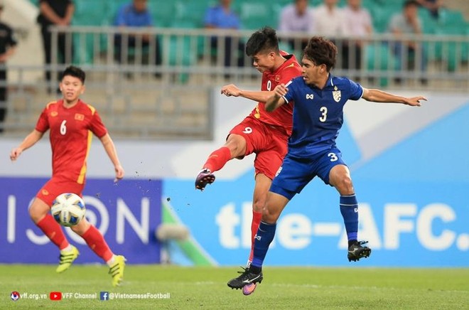 Hai tuyển thủ U23 Việt Nam được AFC vinh danh ảnh 1