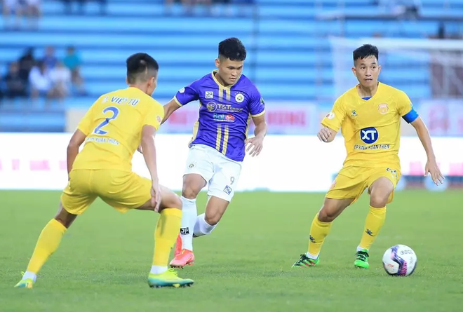 Chia điểm Nam Định, Hà Nội FC lỡ cơ hội lên đầu bảng ảnh 1