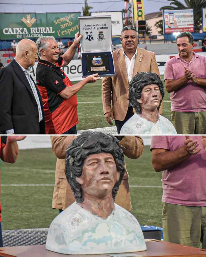 Xuất hiện bức tượng Maradona xấu chưa từng có ảnh 1
