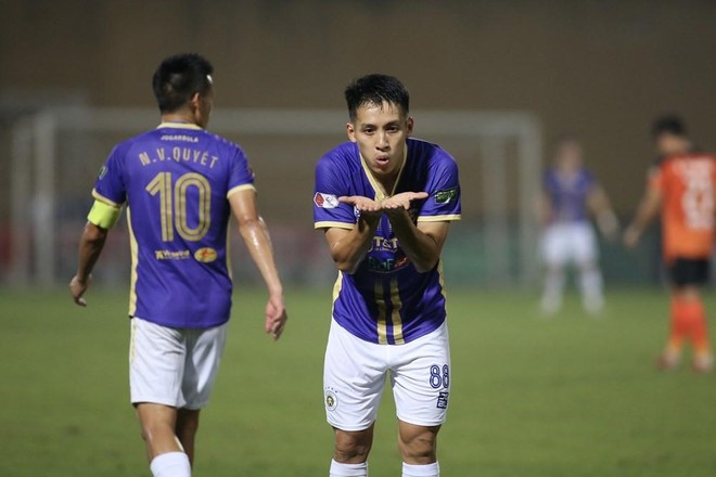 Đỗ Hùng Dũng ghi bàn đầu tiên cho Hà Nội FC sau 19 tháng