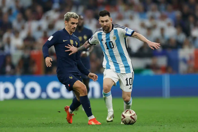 Messi cùng Argentina lên đỉnh World Cup sau trận chung kết không tưởng ảnh 1