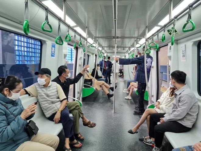  Tàu đường sắt Cát Linh- Hà Đông ra sao sau 10 ngày chở khách miễn phí? ảnh 1