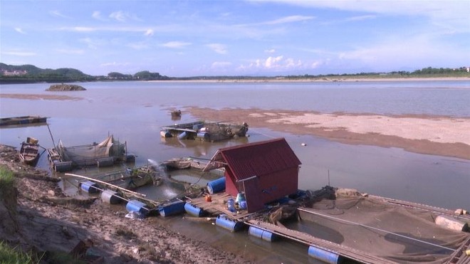 Sông Đà cạn nước, nước sạch sinh hoạt về Hà Nội bị giảm ảnh 1