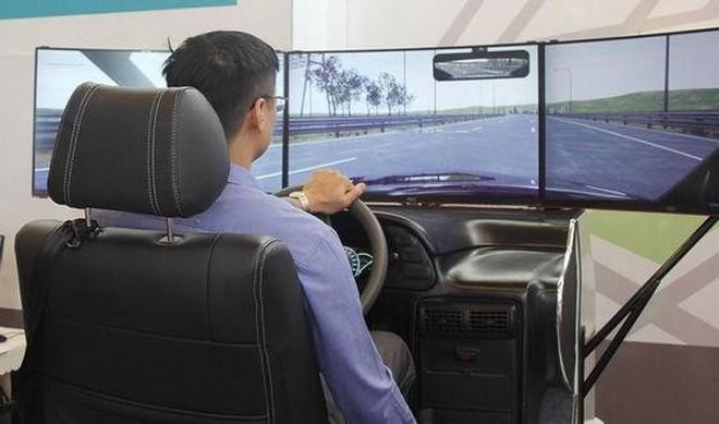 Thí điểm phần mềm mô phỏng 120 tình huống giao thông trong đào tạo lái xe ảnh 1