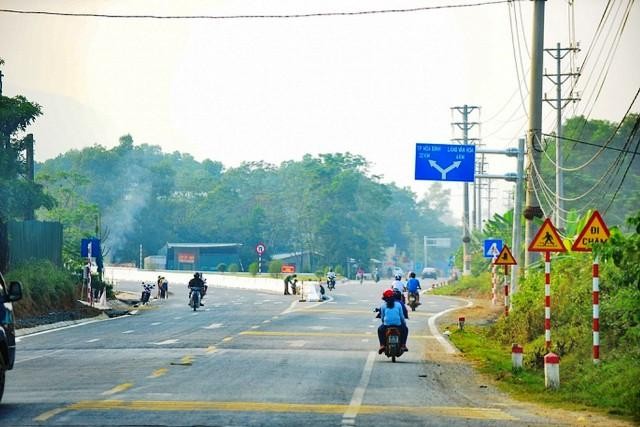 Hòa Bình mong muốn Hà Nội ủng hộ làm chủ đầu tư dự án mở rộng đường Hòa Lạc- Hòa Bình ảnh 1