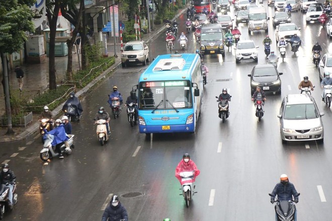 Hà Nội phủ rộng xe buýt về Thường Tín, Gia Lâm và Đại học Quốc gia tại Hòa Lạc ảnh 1