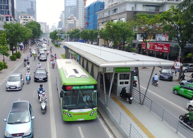 Đề xuất buýt thường, xe khách đi vào làn BRT: Bước lùi về mặt chính sách ảnh 1
