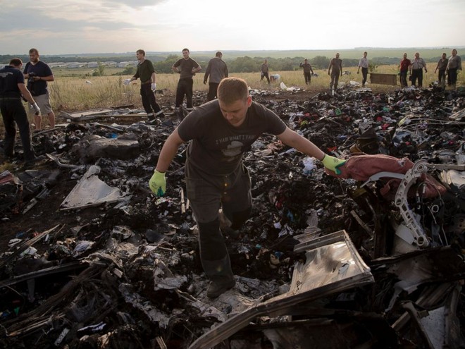Tổng thống Ukraine bị kết tội "ngộ sát do bất cẩn" trong vụ MH17 ảnh 1