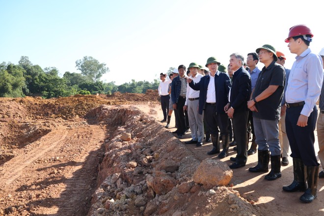 Phó Chủ tịch UBND TP kiểm tra tiến độ dự án khu xử lý rác thải Nam Sơn giai đoạn 2 ảnh 1