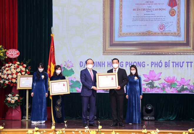 Quận Hoàn Kiếm vinh dự đón nhận Huân chương Độc lập hạng Nhất sau 60 năm lịch sử vẻ vang ảnh 2