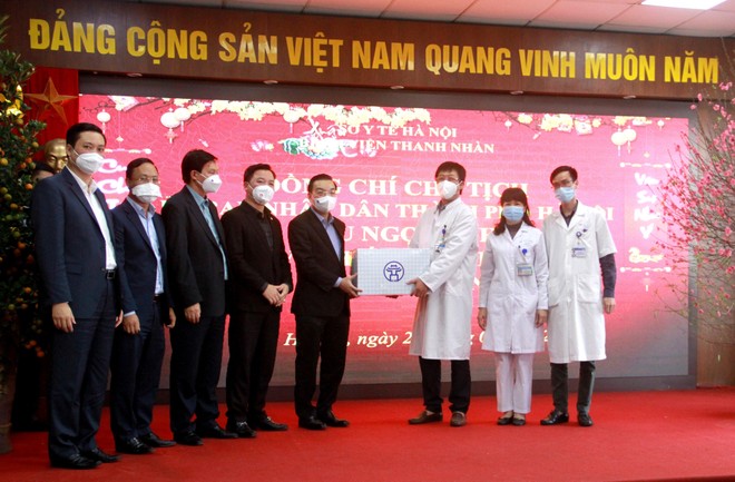 Chủ tịch Hà Nội tri ân lực lượng y tế tuyến đầu và cơ sở đã căng mình chống dịch Covid-19 2 năm qua ảnh 3
