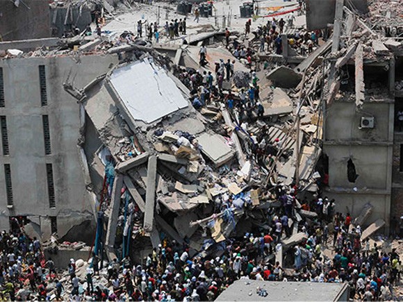 Số người chết trong vụ sập tòa nhà 8 tầng ở Bangladesh vượt quá 900 ảnh 1
