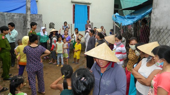 Bắt "bà trùm" lừa tiền hơn 200 người dân ảnh 1