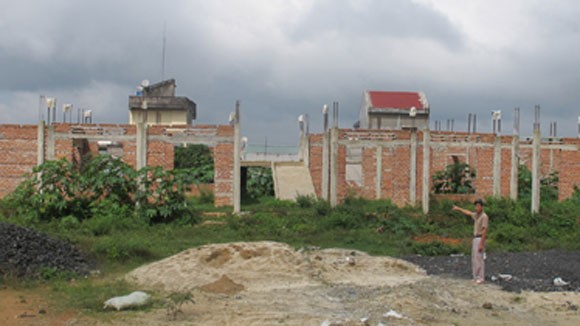 Thị trấn và huyện cùng sai! ảnh 1