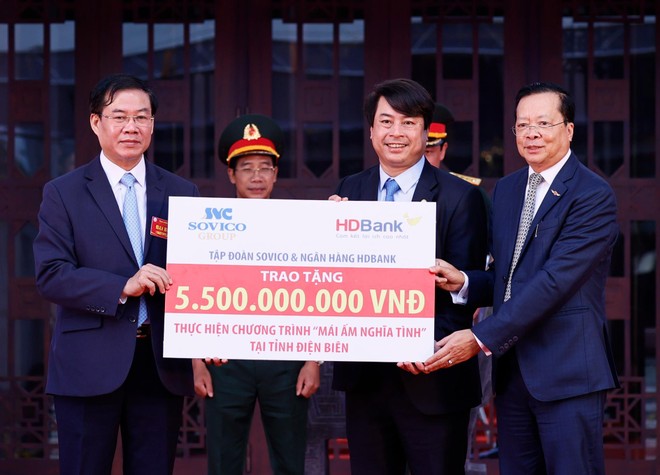 Tiếp tục các hoạt động về nguồn, Sovico và HDBank trao tặng kinh phí xây dựng 100 căn nhà tình nghĩa cho tỉnh Điện Biên ảnh 2