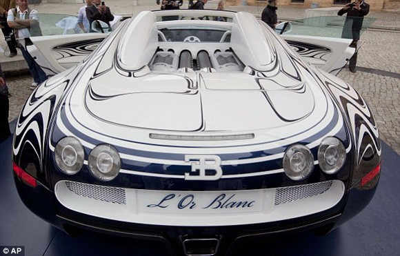 Cận cảnh Bugatti L'Or Blanc bằng sứ ảnh 2