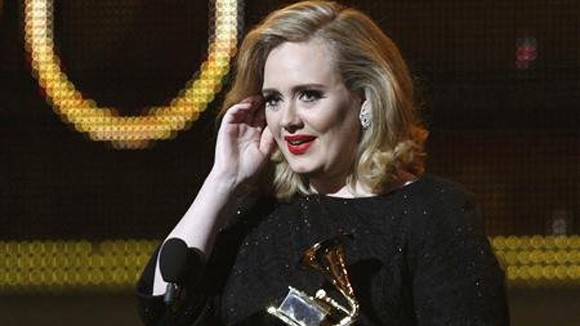 Adele thắng lớn tại giải Grammy ảnh 1