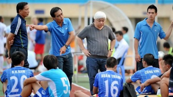 “Bầu” Kiên và 4 cú sốc với bóng đá Việt Nam ảnh 1