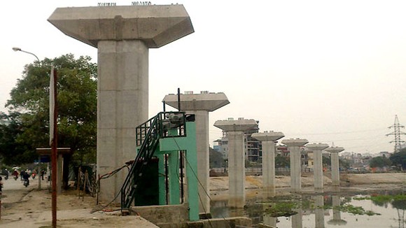 Hàng loạt siêu dự án “đòi” tăng vốn ảnh 1