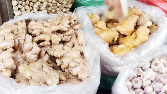Hà Nội: Đầy rẫy gừng Trung Quốc đáng ngờ ảnh 1