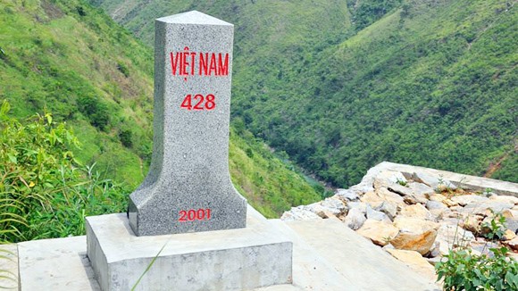 Thăm Cột mốc địa đầu cực Bắc ảnh 1