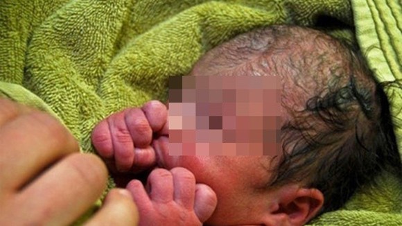 Mẹ “chôn sống” con mới lọt lòng, có phạm tội giết con mới đẻ? ảnh 1