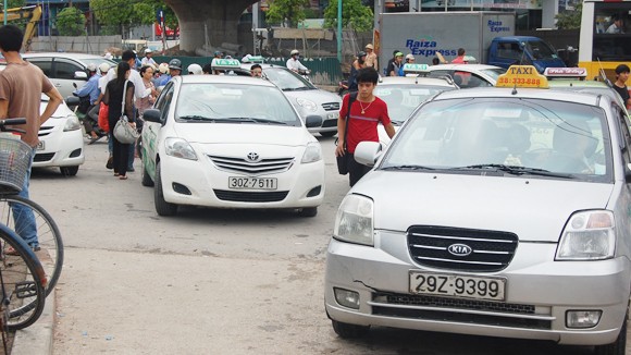 Cần chính sách thấu đáo để taxi bớt bát nháo ảnh 1