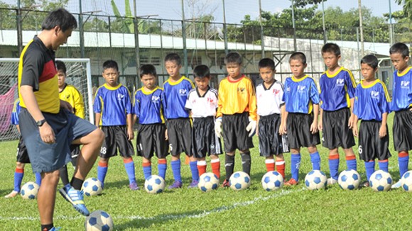 Chọn HLV cho đội tuyển: Chờ “cách mạng tư duy” từ VFF ảnh 1