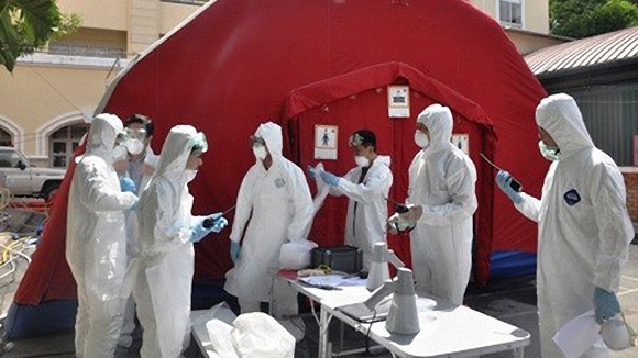 Việt Nam đủ năng lực phát hiện virus Ebola ảnh 1