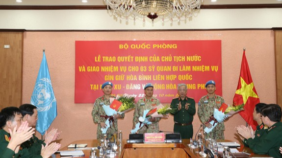 Thêm 3 sĩ quan Quân đội nhân dân Việt Nam đi làm nhiệm vụ gìn giữ hòa bình Liên hợp quốc ảnh 1