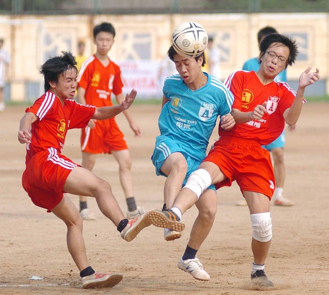 5 mùa giải bóng đá học sinh THPT Hà Nội - Báo An ninh Thủ đô đáng nhớ nhất trong 20 năm qua ảnh 2
