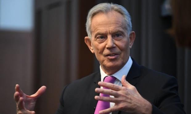 Vì sao cựu Thủ tướng Anh Tony Blair bị kiến nghị thu hồi tước hiệu? ảnh 1